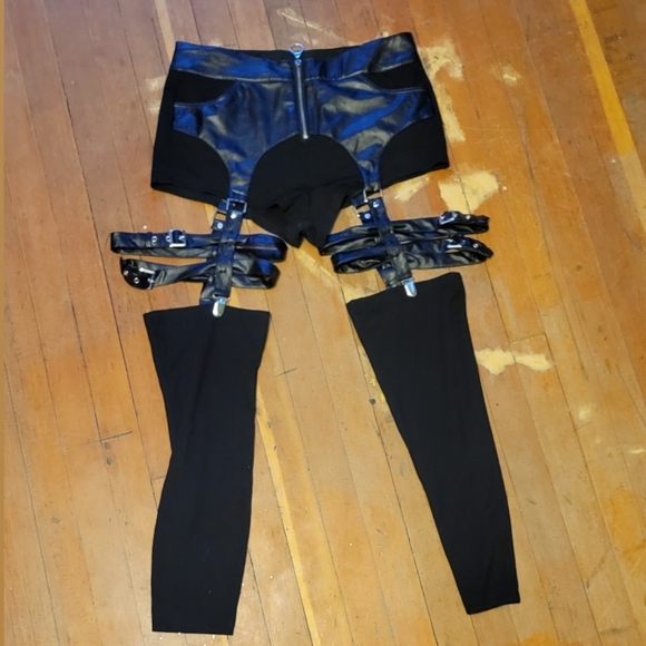 Killstar Bailout Trousers NWOT Size L - Picture 2 of 3